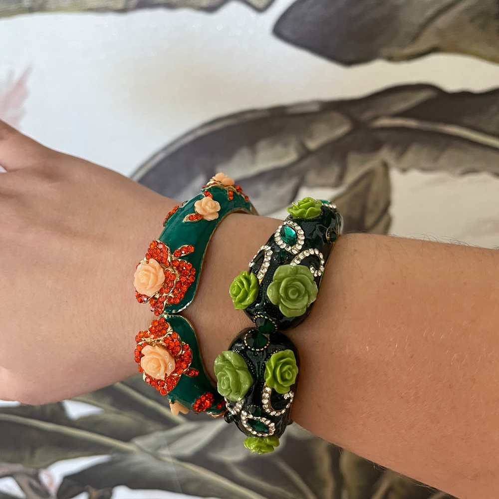 Bundle of two golden statement bracelets with roses crystals teal orange green - Picture 3 of 9